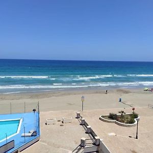 Estudio Con Piscina En 1ª Linea